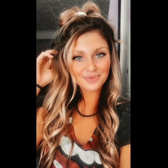 •MEET YOUR POSHER• - Picture 1 of 2